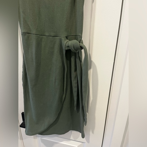 Womens Size Small Green Sleeveless Dress Zara comfy Stretchy tie feature - Picture 3 of 4